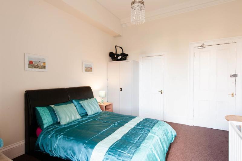 Edinburgh Central Roomz Aparthotel Exterior photo